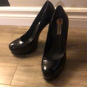 Black Kelsi Dagger Heels size 7